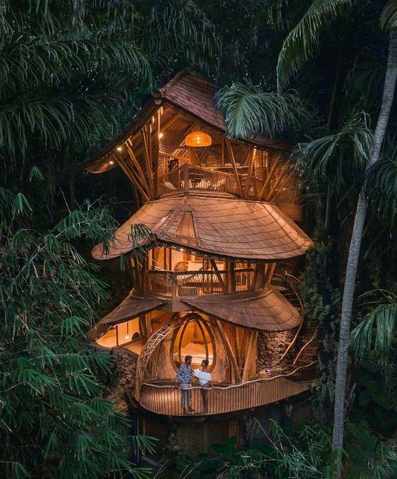 Nhà nhiều tầng độc đáo bằng tre